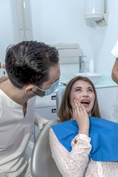 Best Urgent Care for Lost Fillings or Crowns in Val Verde, CA